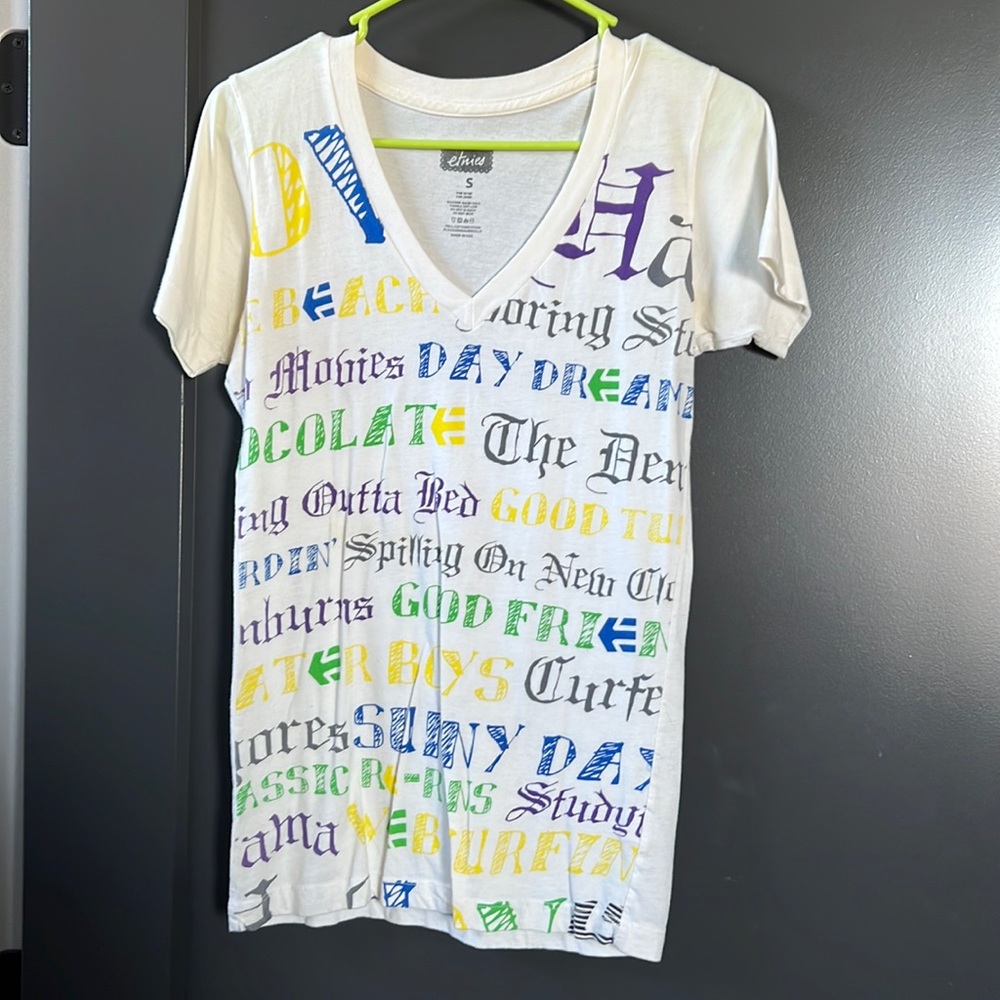 Etnies V Neck Tee